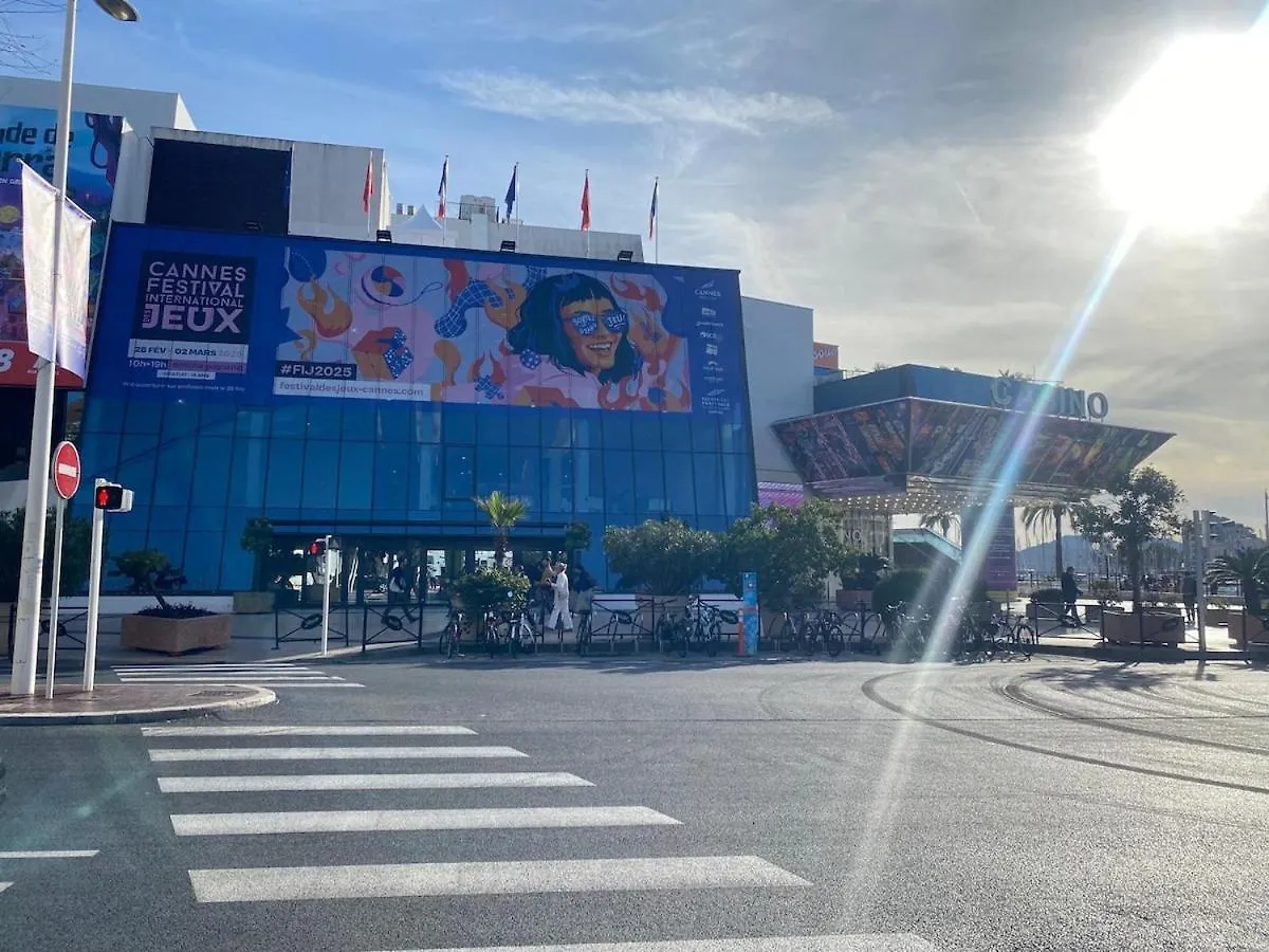 Appartamento Palais Des Festivals Studio Meuble Cannes