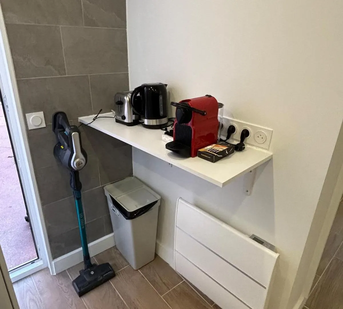 Palais Des Festivals Studio Meuble Cannes
