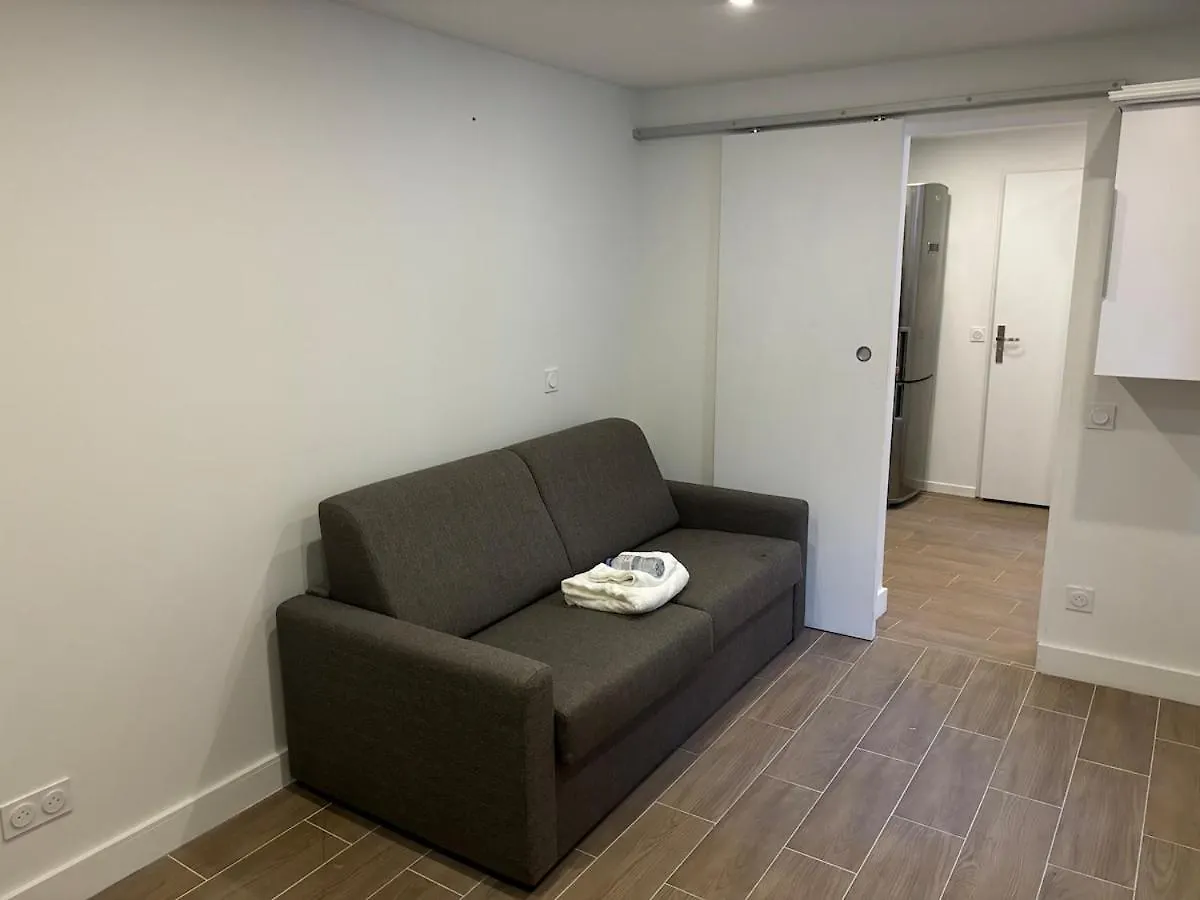 Palais Des Festivals Studio Meuble Cannes